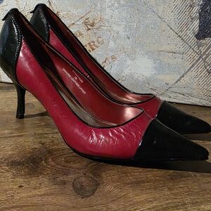 Women’s Elegant And Sexy Two-Tone Red and Black Leather Pointed-Toe Heel